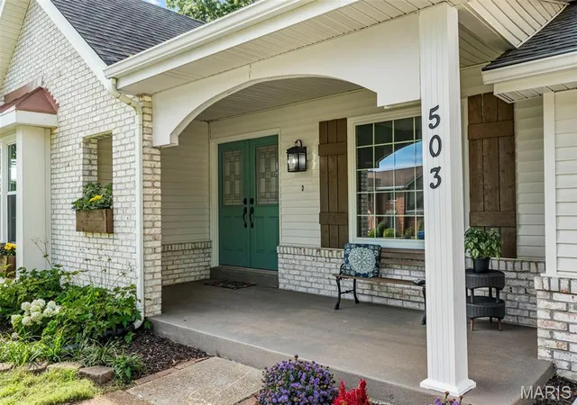 Photo 3 of Sale Pending at 503 Briarwyck Dr, Ballwin, MO 63011 | MLS# MIS26061689 | Listing updated on 2026-10-05