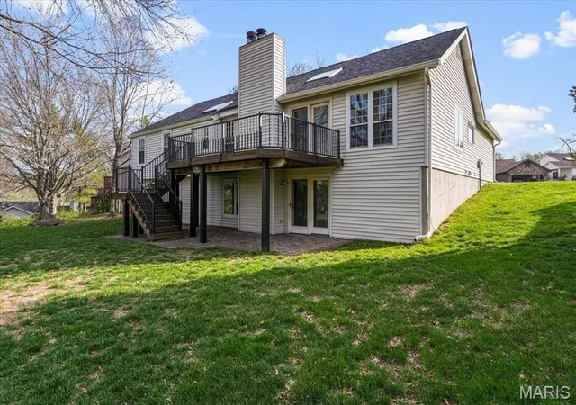 Photo 4 of Sale Pending at 706 Cedar Blf Ct, Ballwin, MO 63021 | MLS# MIS26061694 | Listing updated on 2026-09-30