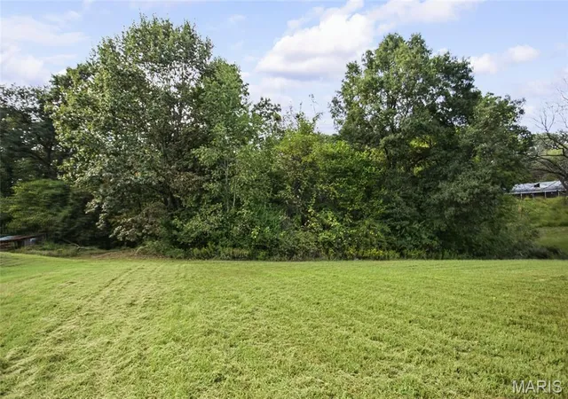 Photo 4 of Manufactured home for sale at 16761 Delhi Farms Rd, Jerseyville, IL 62052 | MLS# MIS26061701 | Listing updated on 2026-09-26