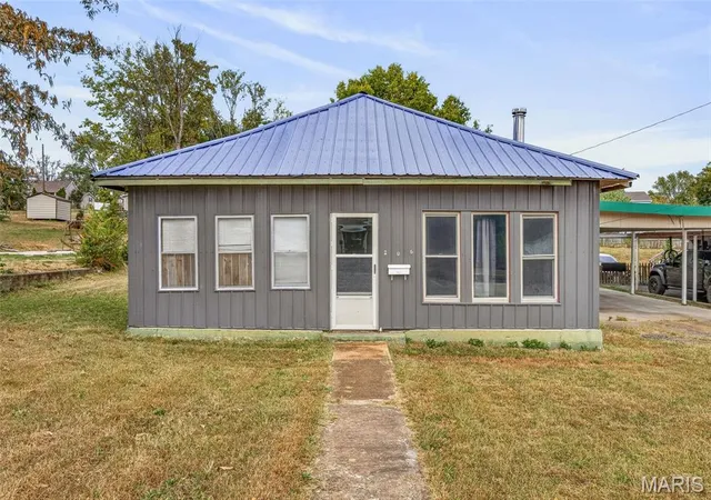 Photo 1 of Single family home for sale at 206 Glendale St, Park Hills, MO 63601 | MLS# MIS26061702 | Listing updated on 2026-10-05