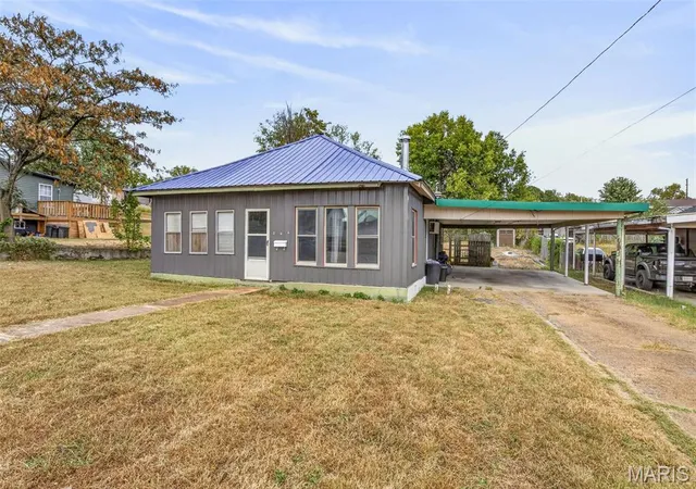 Photo 2 of Single family home for sale at 206 Glendale St, Park Hills, MO 63601 | MLS# MIS26061702 | Listing updated on 2026-10-05