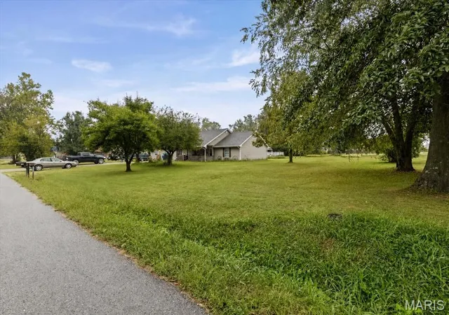 Photo 33 of Sale Pending at 116 Elm Ave, New Bloomfield, MO 65063 | MLS# MIS26061710 | Listing updated on 2026-09-29