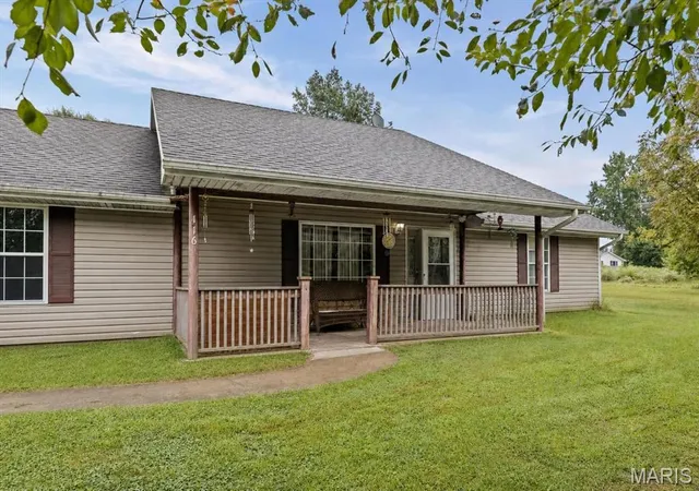Photo 3 of Sale Pending at 116 Elm Ave, New Bloomfield, MO 65063 | MLS# MIS26061710 | Listing updated on 2026-09-29