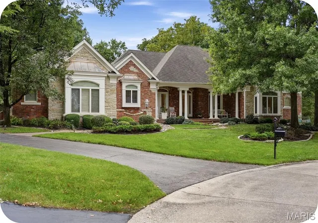 Photo 1 of Sale Pending at 17712 Sugarberry Ct, Chesterfield, MO 63005 | MLS# MIS26061717 | Listing updated on 2026-10-05