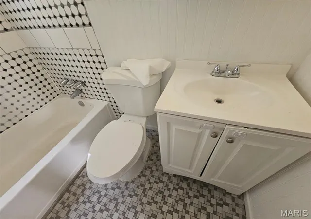 Photo 3 of Single family home for sale at 2209 Burns Ave, Saint Louis, MO 63114 | MLS# MIS26061720 | Listing updated on 2026-09-25