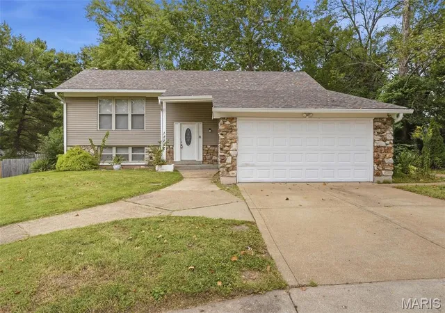 Photo 1 of Single family home for sale at 12258 Trailoaks Ct, Black Jack, MO 63033 | MLS# MIS26061721 | Listing updated on 2026-10-13