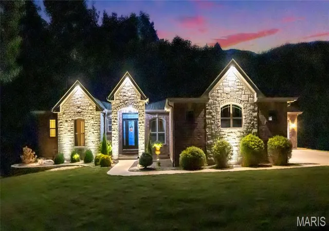 Photo 2 of Single family home for sale at 2811 Highland Woods Rd, Imperial, MO 63052 | MLS# MIS26061726 | Listing updated on 2026-10-06