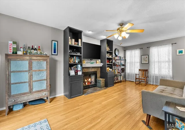 Photo 2 of Single family home for sale at 2014 Killarney Dr, Belleville, IL 62221 | MLS# MIS26061732 | Listing updated on 2026-10-02