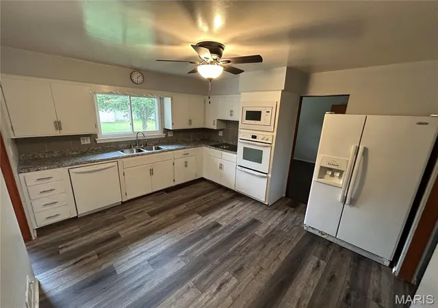 Photo 4 of Single family home for sale at 1349 Nelms Ave, Centralia, IL 62801 | MLS# MIS26061740 | Listing updated on 2026-10-05
