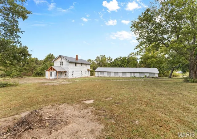Single family home for sale at 1504 Center St, Bismarck, MO 63624 | MLS# MIS26061742