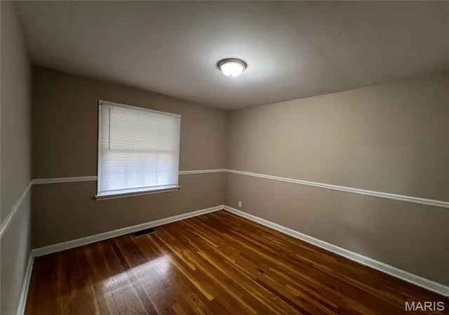 Photo 4 of Single family home for sale at 10436 Ewell Dr, Saint Louis, MO 63137 | MLS# MIS26061744 | Listing updated on 2026-10-09