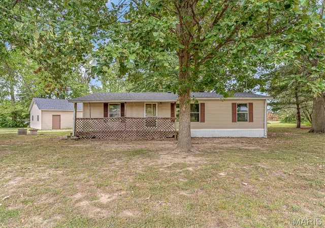 Photo 1 of Single family home for sale at 10250 Sandy Dr, Baldwin, IL 62217 | MLS# MIS26061747 | Listing updated on 2026-09-26