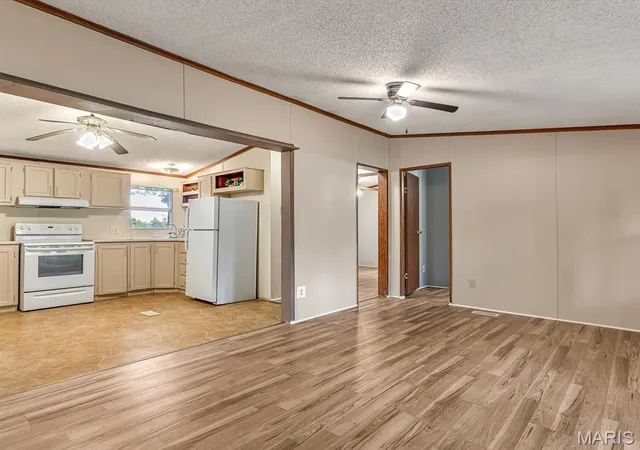 Photo 4 of Single family home for sale at 10250 Sandy Dr, Baldwin, IL 62217 | MLS# MIS26061747 | Listing updated on 2026-09-26