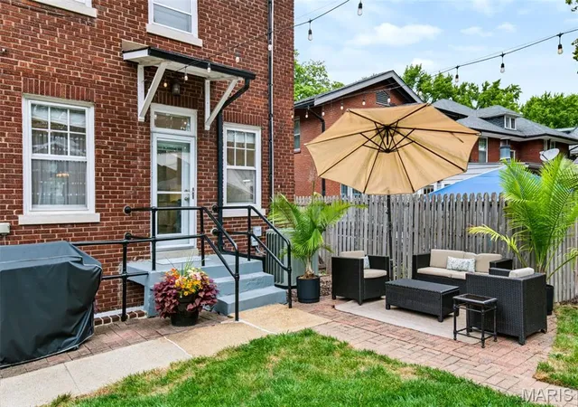 Photo 3 of Sale Pending at 760 Yale Ave, University City, MO 63130 | MLS# MIS26061758 | Listing updated on 2026-10-05