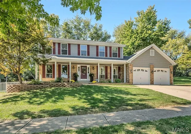 Photo 2 of Sale Pending at 1826 Red Clover Dr, Florissant, MO 63031 | MLS# MIS26061762 | Listing updated on 2026-10-19