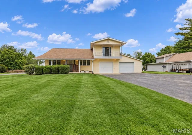 Photo 1 of Single family home for sale at 4620 N Alby Rd, Godfrey, IL 62035 | MLS# MIS26061763 | Listing updated on 2026-10-05