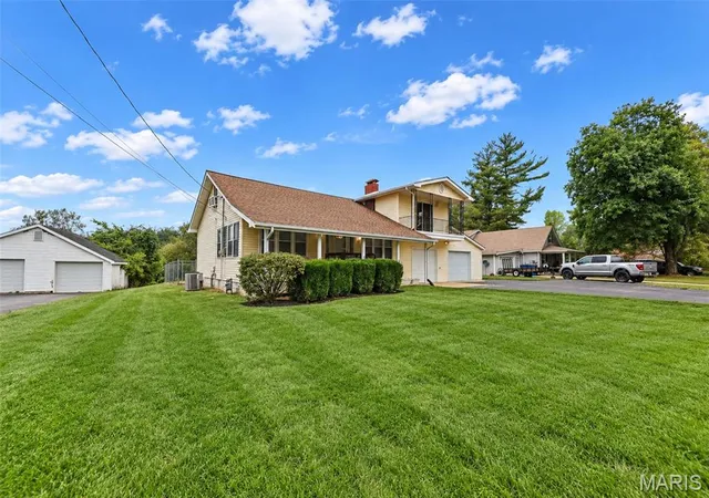 Photo 3 of Single family home for sale at 4620 N Alby Rd, Godfrey, IL 62035 | MLS# MIS26061763 | Listing updated on 2026-10-05