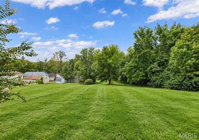 Photo 4 of Single family home for sale at 4620 N Alby Rd, Godfrey, IL 62035 | MLS# MIS26061763 | Listing updated on 2026-10-05