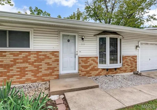 Photo 1 of Single family home for sale at 777 Southshire Dr, Saint Louis, MO 63125 | MLS# MIS26061776 | Listing updated on 2026-10-09