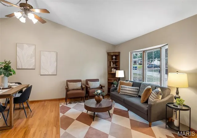 Photo 3 of Single family home for sale at 777 Southshire Dr, Saint Louis, MO 63125 | MLS# MIS26061776 | Listing updated on 2026-10-09