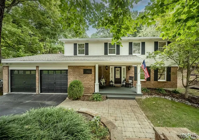 Photo 2 of Sale Pending at 1316 Bridge Crk Trl, Ellisville, MO 63021 | MLS# MIS26061790 | Listing updated on 2026-10-03