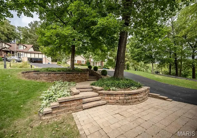 Photo 3 of Sale Pending at 1316 Bridge Crk Trl, Ellisville, MO 63021 | MLS# MIS26061790 | Listing updated on 2026-10-03