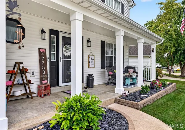 Photo 2 of Sale Pending at 2750 Red Cedar Parc Dr, O Fallon, MO 63368 | MLS# MIS26061799 | Listing updated on 2026-10-05
