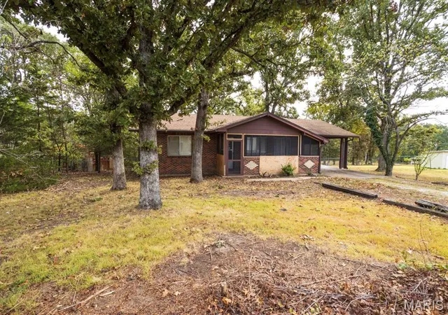 Photo 1 of Sale Pending at 21580 Hatch Dr, Dixon, MO 65459 | MLS# MIS26061804 | Listing updated on 2026-09-25