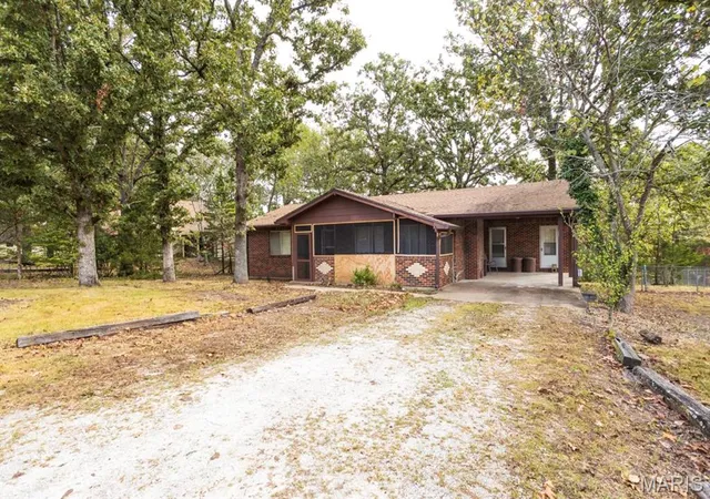 Photo 3 of Sale Pending at 21580 Hatch Dr, Dixon, MO 65459 | MLS# MIS26061804 | Listing updated on 2026-09-25