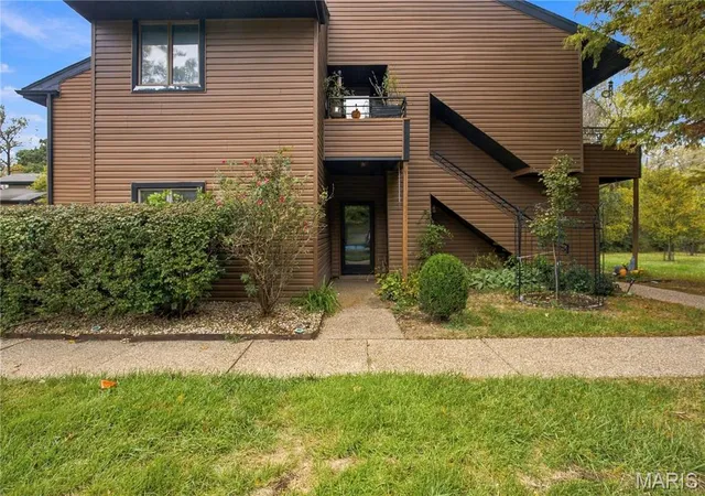 Photo 1 of Sale Pending at 13803 Amiot Dr #B, Saint Louis, MO 63146 | MLS# MIS26061810 | Listing updated on 2026-10-27