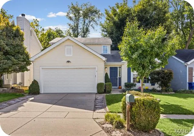 Photo 1 of Single family home for sale at 2518 Barrett Pl Dr, Ballwin, MO 63021 | MLS# MIS26061814 | Listing updated on 2026-10-05