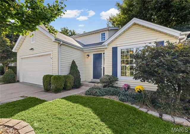 Photo 2 of Single family home for sale at 2518 Barrett Pl Dr, Ballwin, MO 63021 | MLS# MIS26061814 | Listing updated on 2026-10-05