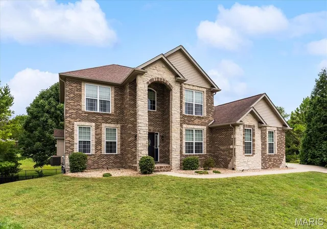 Photo 3 of Single family home for sale at 3408 Amber Meadows Ct, Swansea, IL 62226 | MLS# MIS26061820 | Listing updated on 2026-09-27