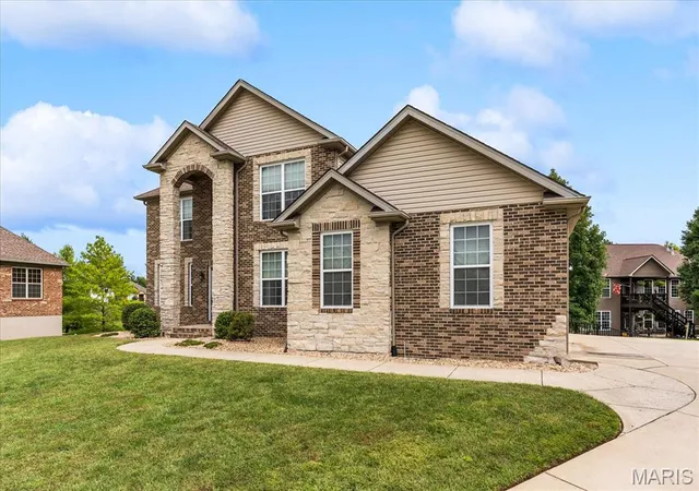 Photo 3 of Single family home for sale at 3408 Amber Meadows Ct, Swansea, IL 62226 | MLS# MIS26061820 | Listing updated on 2026-09-27