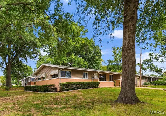 Photo 3 of Single family home for sale at 2287 Gadbury Dr, Saint Louis, MO 63136 | MLS# MIS26061822 | Listing updated on 2026-10-04