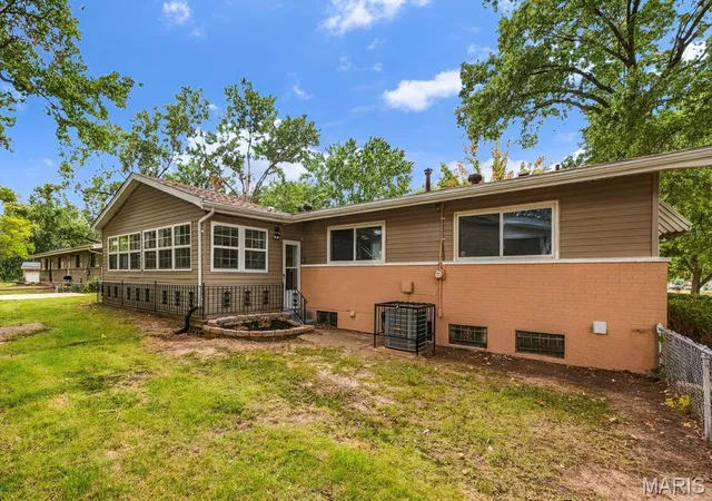 Photo 3 of Single family home for sale at 2287 Gadbury Dr, Saint Louis, MO 63136 | MLS# MIS26061822 | Listing updated on 2026-10-04