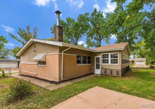 Photo 4 of Single family home for sale at 2287 Gadbury Dr, Saint Louis, MO 63136 | MLS# MIS26061822 | Listing updated on 2026-10-04