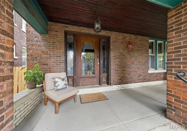 Photo 3 of Single family home for sale at 7043 Pershing Ave, Saint Louis, MO 63130 | MLS# MIS26061824 | Listing updated on 2026-10-10