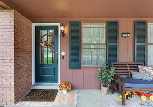 Photo 3 of Single family home for sale at 208 Williamsburg Dr, Belleville, IL 62221 | MLS# MIS26061829 | Listing updated on 2026-10-05