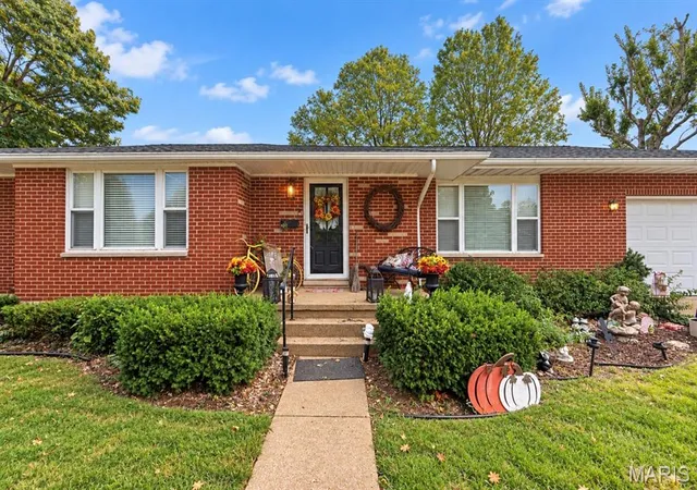 Photo 1 of Single family home for sale at 303 Carter St, Farmington, MO 63640 | MLS# MIS26061830 | Listing updated on 2026-09-28
