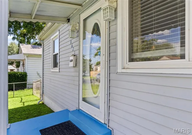 Photo 3 of Single family home for sale at 9621 Clyde Ave, Saint Louis, MO 63125 | MLS# MIS26061836 | Listing updated on 2026-10-07