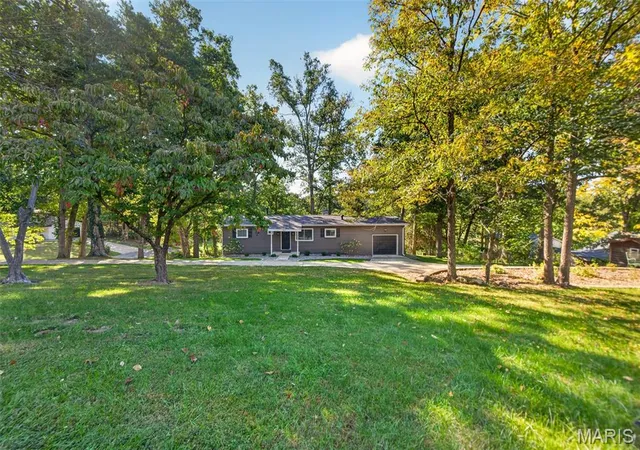 Photo 4 of Single family home for sale at 507 Charlotte Dr, O Fallon, MO 63366 | MLS# MIS26061837 | Listing updated on 2026-10-09