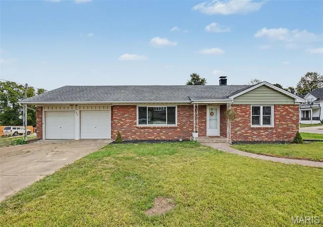 Photo 1 of Single family home for sale at 202 Cherry St, Wright City, MO 63390 | MLS# MIS26061843 | Listing updated on 2026-10-02
