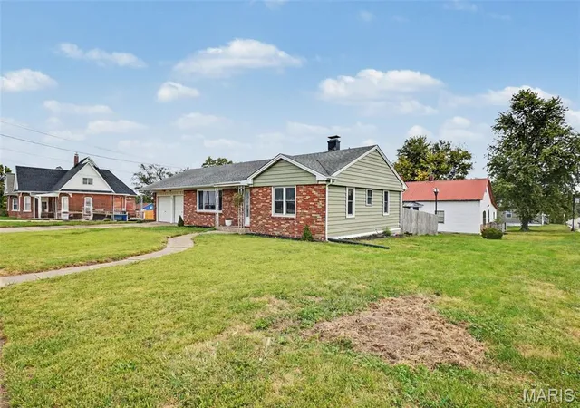 Photo 3 of Single family home for sale at 202 Cherry St, Wright City, MO 63390 | MLS# MIS26061843 | Listing updated on 2026-10-02