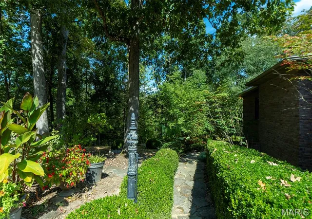 Photo 3 of Single family home for sale at 8355 County Rd 621, Cape Girardeau, MO 63701 | MLS# MIS26061848 | Listing updated on 2026-10-20