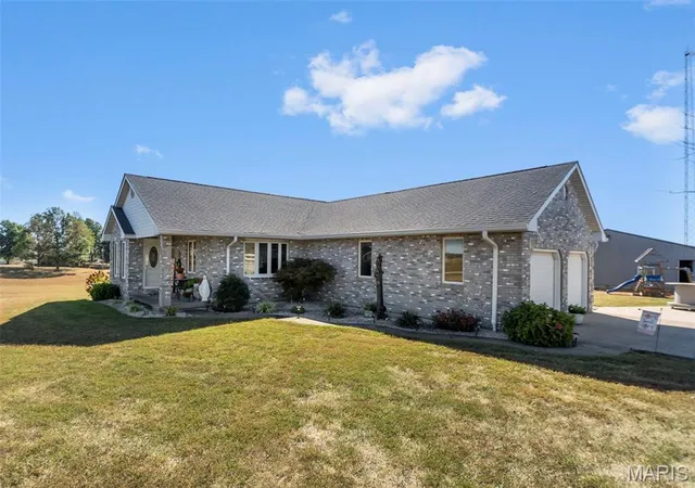 Photo 3 of Single family home for sale at 7633 Hwy F, Perryville, MO 63775 | MLS# MIS26061856 | Listing updated on 2026-10-01