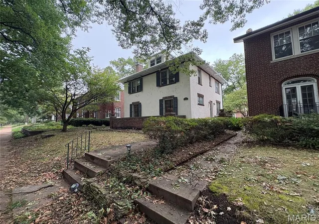 Photo 2 of Single family home for sale at 6627 Pershing Ave, Saint Louis, MO 63130 | MLS# MIS26061867 | Listing updated on 2026-09-28
