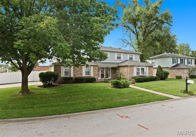 Photo 1 of Single family home for sale at 537 Windrift Dr, Belleville, IL 62221 | MLS# MIS26061872 | Listing updated on 2026-10-04