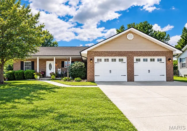 Single family home for sale at 9919 Debentroy St, Lebanon, IL 62254 | MLS# MIS26061873