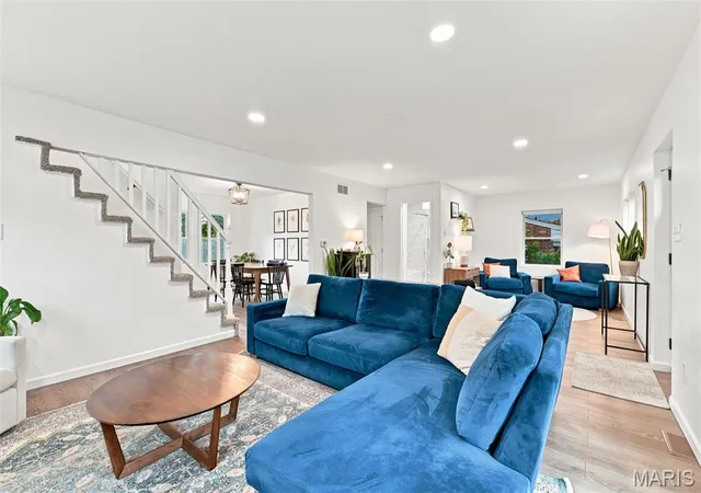 Photo 4 of Sale Pending at 7505 Nottingham Ave, Saint Louis, MO 63119 | MLS# MIS26061879 | Listing updated on 2026-09-28